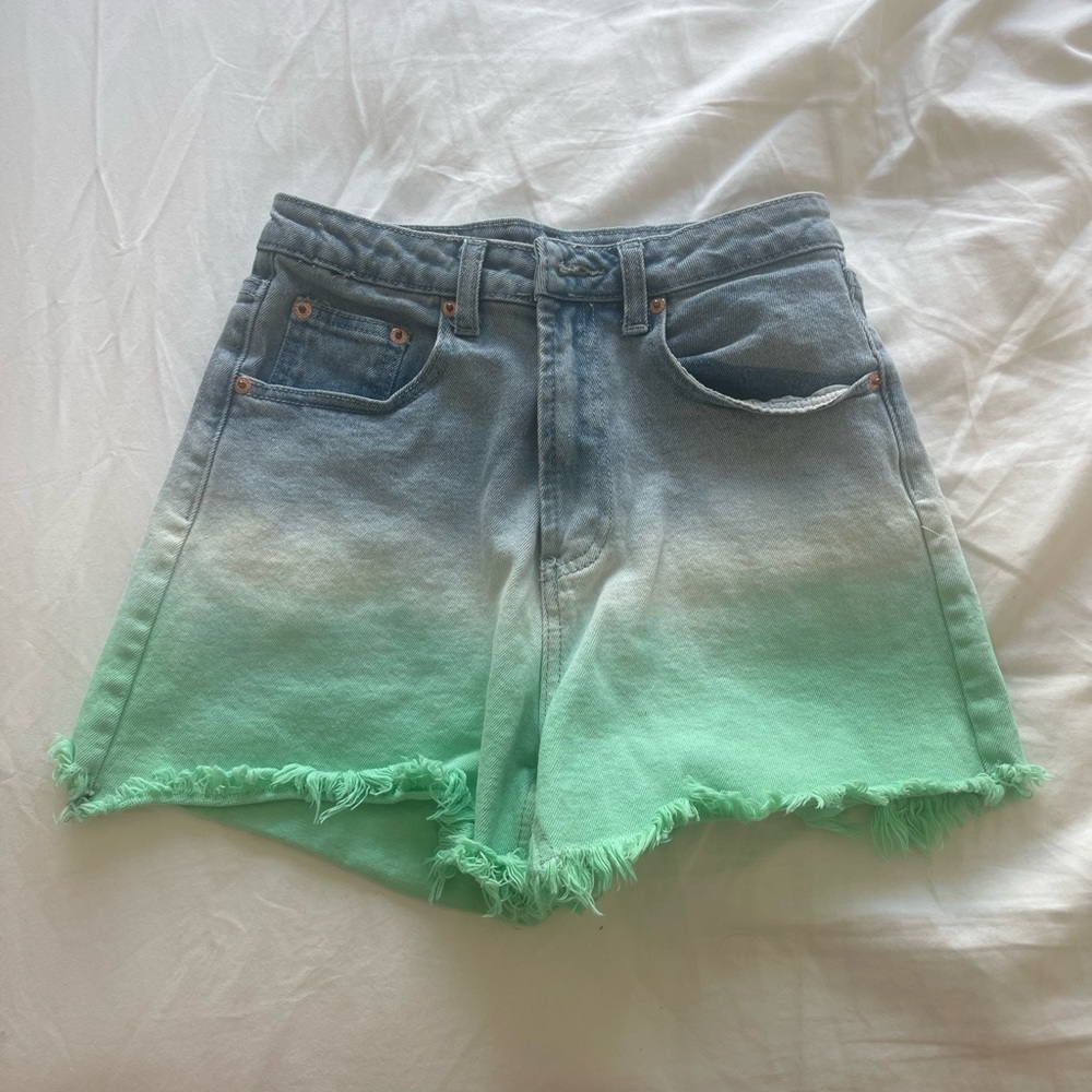 High waisted ombré shorts size Small